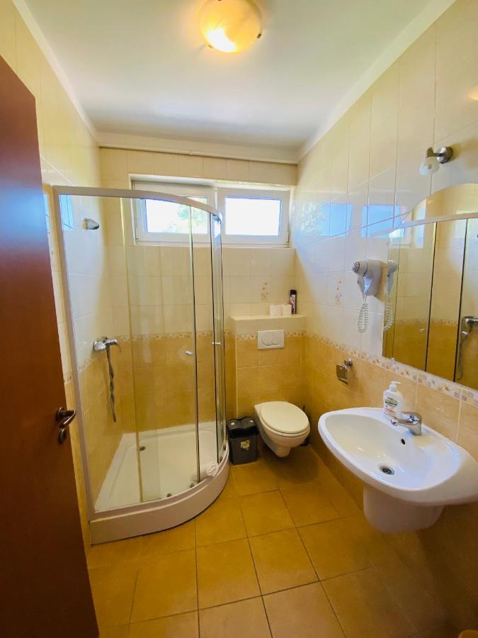 Ferienwohnung Gabi Lux Apartman Hajdúszoboszló Exterior foto