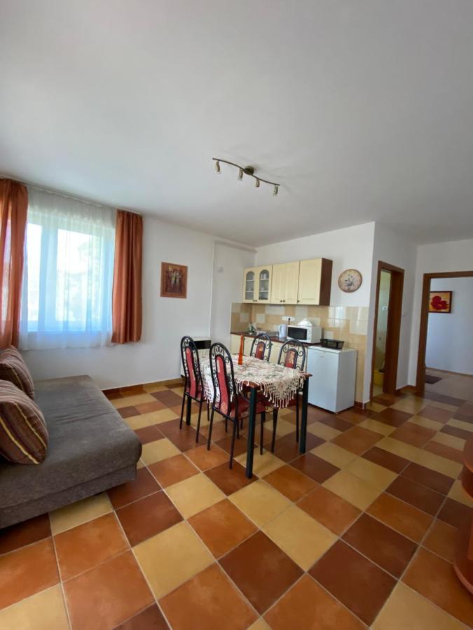 Ferienwohnung Gabi Lux Apartman Hajdúszoboszló Exterior foto